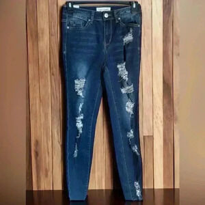Almost Famous Junior's Size 1  ripped skinny jeans Tapered Ankle. #denim #jeans